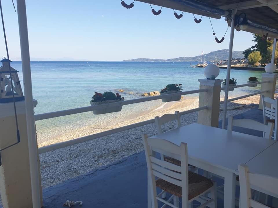 Апарт готель Ionian Mare Агіос Іоанніс Перістеріон Екстер'єр фото