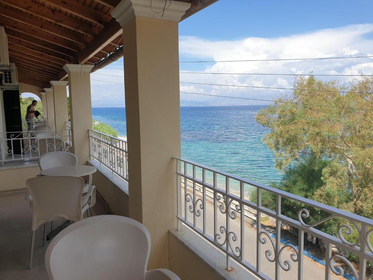 Апарт готель Ionian Mare Агіос Іоанніс Перістеріон Екстер'єр фото