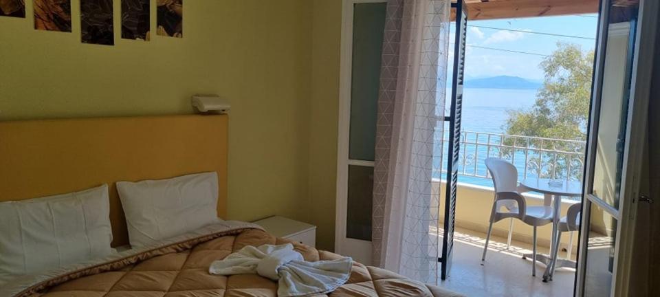 Апарт готель Ionian Mare Агіос Іоанніс Перістеріон Екстер'єр фото