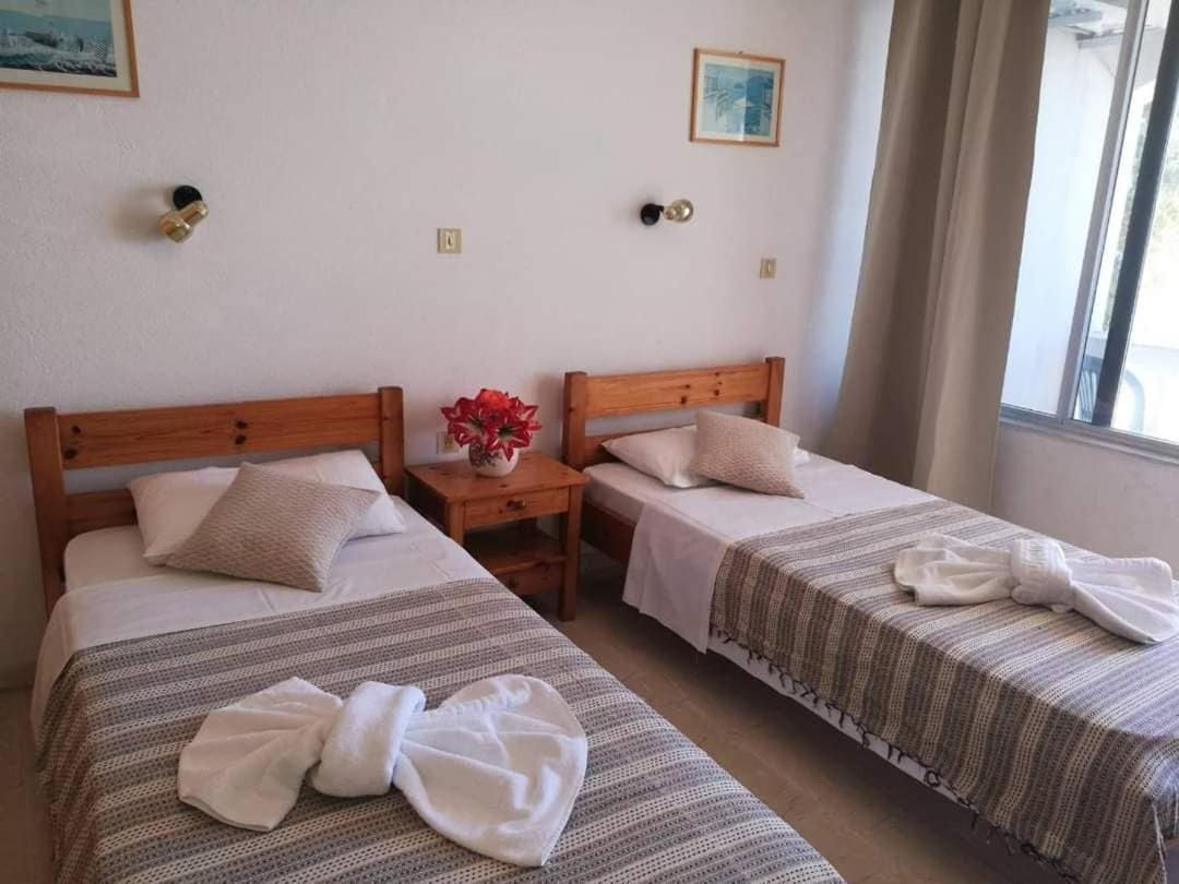 Апарт готель Ionian Mare Агіос Іоанніс Перістеріон Екстер'єр фото