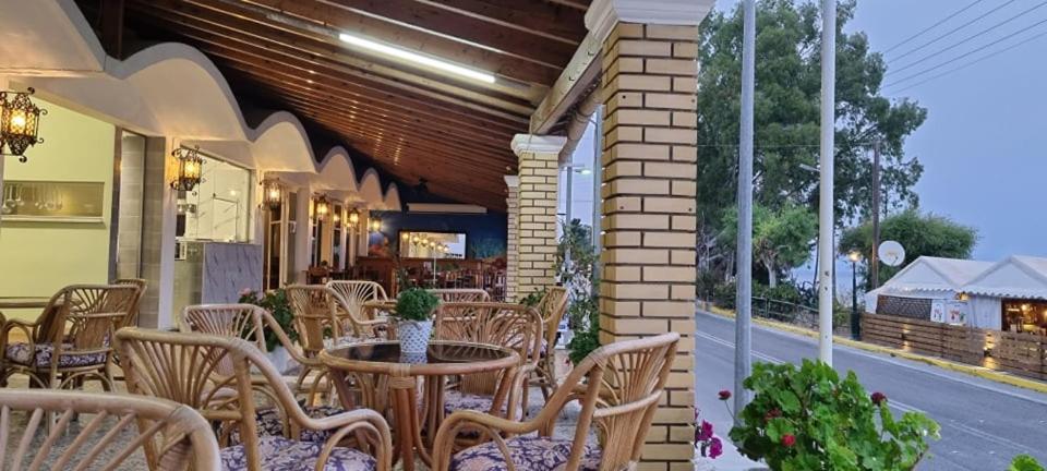 Апарт готель Ionian Mare Агіос Іоанніс Перістеріон Екстер'єр фото