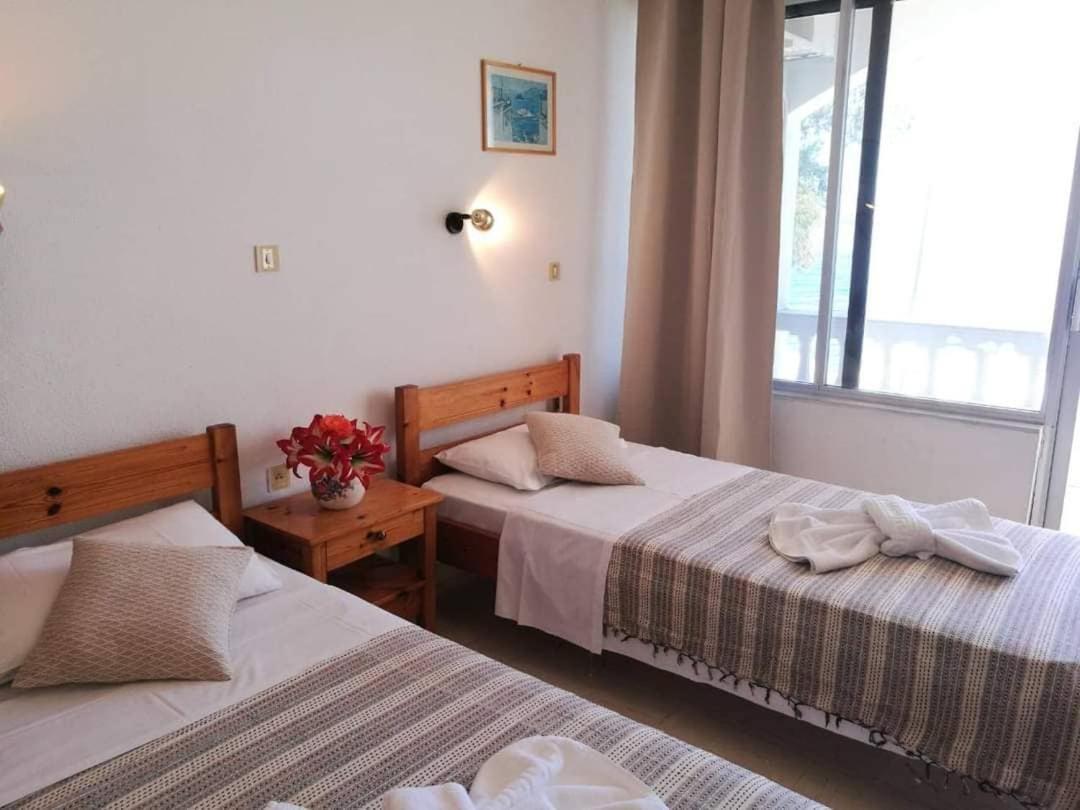 Апарт готель Ionian Mare Агіос Іоанніс Перістеріон Екстер'єр фото