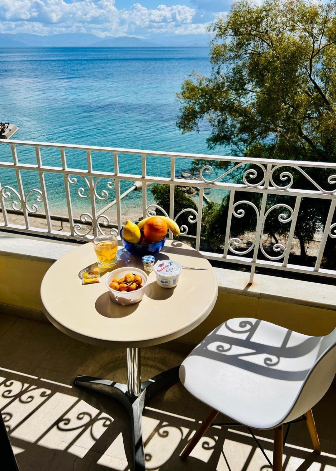 Апарт готель Ionian Mare Агіос Іоанніс Перістеріон Екстер'єр фото